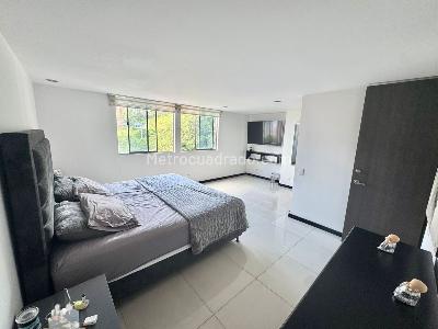 Apartamento de 2 alcobas en venta en El Poblado, Medellín, 107 m² · foto 6 de 12