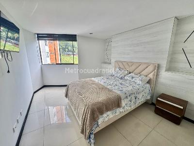 Apartamento de 2 alcobas en venta en El Poblado, Medellín, 107 m² · foto 8 de 12