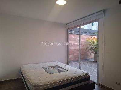 Apartamento de 2 alcobas en arriendo en El Poblado, Medellín, 98 m² · foto 12 de 18