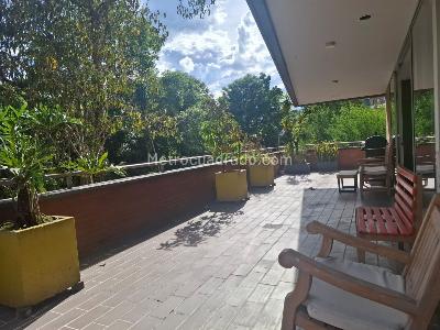Apartamento de 2 alcobas en arriendo en El Poblado, Medellín, 98 m² · foto 16 de 18