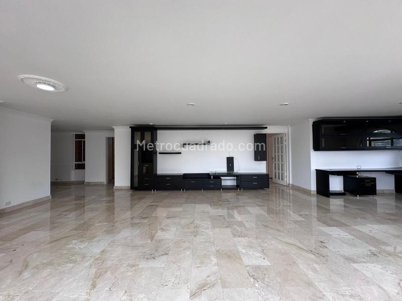 3BR Apartment in EL POBLADO (172 m²)