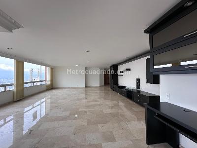 Apartamento de 3 alcobas en arriendo en El Tesoro, Medellín, 172 m² · foto 6 de 19