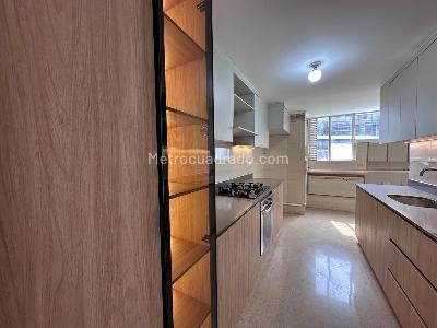 Apartamento de 3 alcobas en arriendo en El Tesoro, Medellín, 172 m² · foto 8 de 19