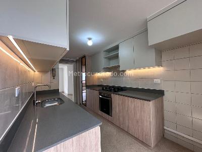 Apartamento de 3 alcobas en venta en El Poblado, Medellín, 172 m² · foto 10 de 19
