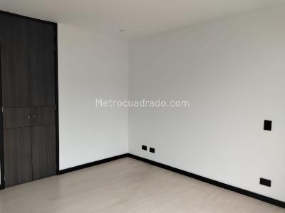Apartamento de 3 alcobas en arriendo en Lalinde, Medellín, 137 m² · foto 10 de 20