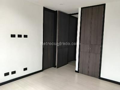 Apartamento de 3 alcobas en arriendo en Lalinde, Medellín, 137 m² · foto 12 de 20
