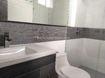 Apartamento de 3 alcobas en arriendo en Lalinde, Medellín, 137 m² · foto 19 de 20