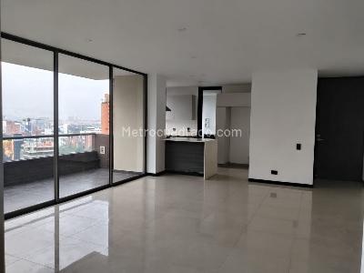 Apartamento de 3 alcobas en arriendo en Lalinde, Medellín, 137 m² · foto 4 de 20