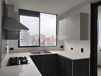 Apartamento de 3 alcobas en arriendo en Lalinde, Medellín, 137 m² · foto 6 de 20