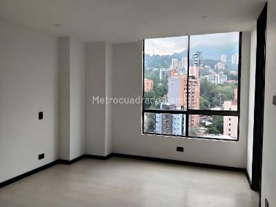 Apartamento de 3 alcobas en arriendo en Lalinde, Medellín, 137 m² · foto 9 de 20
