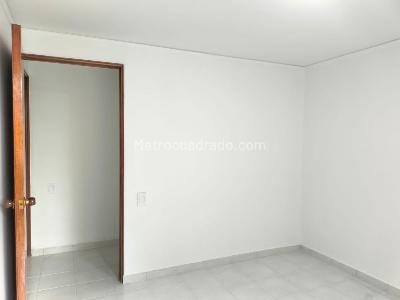 Apartamento de 3 alcobas en arriendo en El Poblado, Medellín, 143 m² · foto 15 de 20