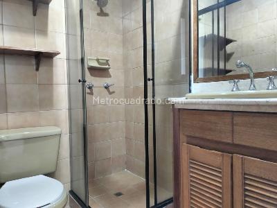 Apartamento de 3 alcobas en arriendo en El Poblado, Medellín, 143 m² · foto 19 de 20