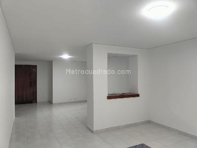 Apartamento de 3 alcobas en arriendo en El Poblado, Medellín, 143 m² · foto 3 de 20