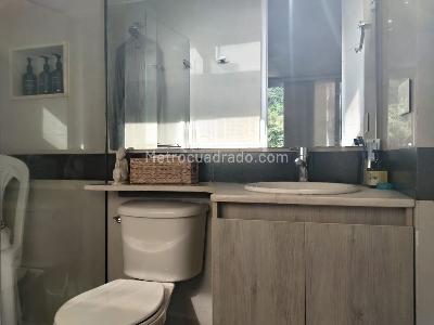 Apartamento de 3 alcobas en arriendo en Castropol, Medellín, 164 m² · foto 19 de 20