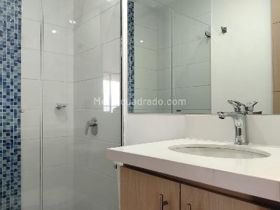 Apartamento de 3 alcobas en arriendo en El Poblado, Medellín, 88 m² · foto 18 de 20