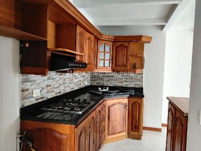 Apartamento en venta en El Poblado, Medellín · foto 5 de 18