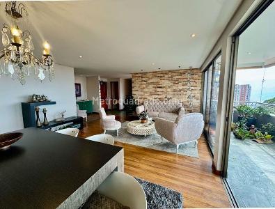 Apartamento en venta en El Poblado, Medellín · foto 4 de 16