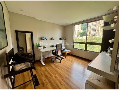 Apartamento en venta en El Poblado, Medellín · foto 8 de 16