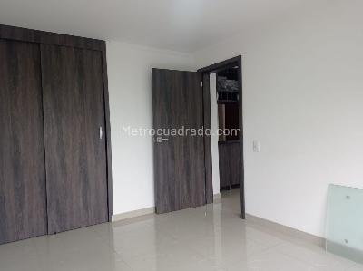 Apartamento de 2 alcobas en venta en El Poblado, Medellín, 65 m² · foto 13 de 19