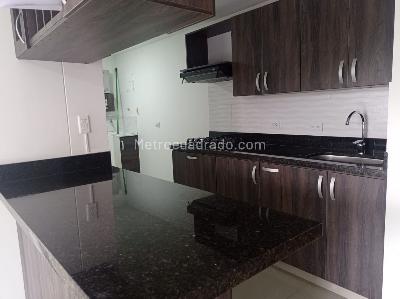 Apartamento de 2 alcobas en venta en El Poblado, Medellín, 65 m² · foto 6 de 19