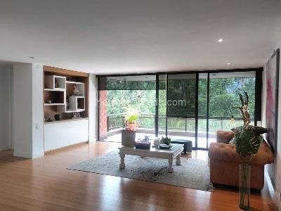 Apartamento en venta en El Poblado, Medellín · foto 2 de 19