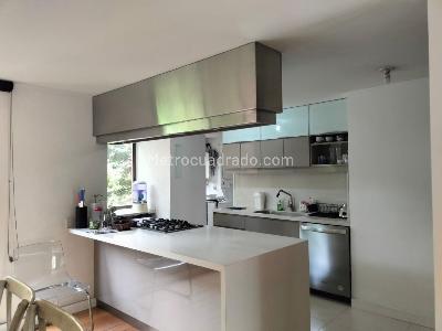 Apartamento en venta en El Poblado, Medellín · foto 5 de 19