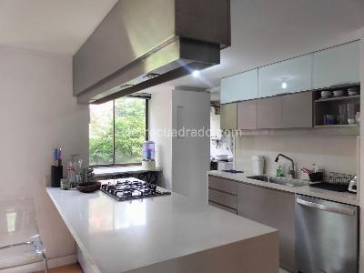 Apartamento en venta en El Poblado, Medellín · foto 6 de 19