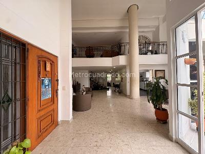 Apartamento en venta en El Poblado, Medellín · foto 4 de 17