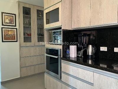 Apartamento de 3 alcobas en venta en El Poblado, Medellín, 125 m² · foto 7 de 18