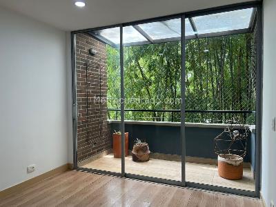Apartamento de 3 alcobas en venta en El Poblado, Medellín, 82 m² · foto 11 de 19