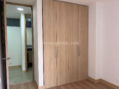 Apartamento de 3 alcobas en venta en El Poblado, Medellín, 82 m² · foto 13 de 19