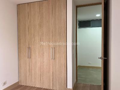 Apartamento de 3 alcobas en venta en El Poblado, Medellín, 82 m² · foto 15 de 19
