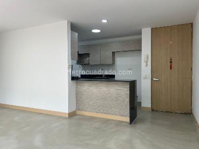 Apartamento de 3 alcobas en venta en El Poblado, Medellín, 82 m² · foto 4 de 19