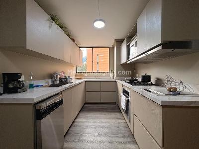 Apartamento de 3 alcobas en venta en El Poblado, Medellín, 260 m² · foto 5 de 18