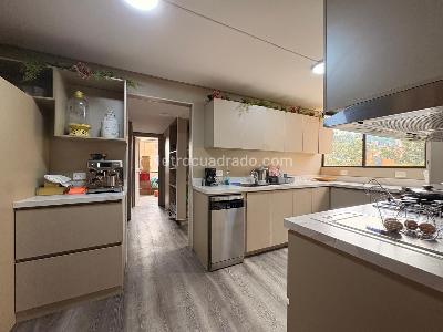 Apartamento de 3 alcobas en venta en El Poblado, Medellín, 260 m² · foto 7 de 18