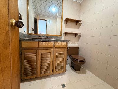 Apartamento de 3 alcobas en venta en El Poblado, Medellín, 143 m² · foto 15 de 16