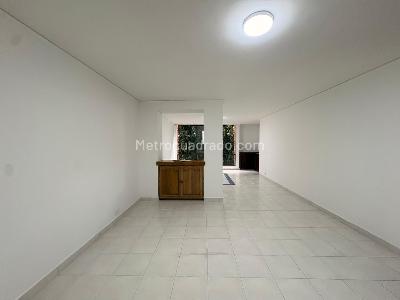Apartamento de 3 alcobas en venta en El Poblado, Medellín, 143 m² · foto 2 de 16