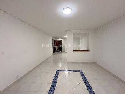 Apartamento de 3 alcobas en venta en El Poblado, Medellín, 143 m² · foto 3 de 16