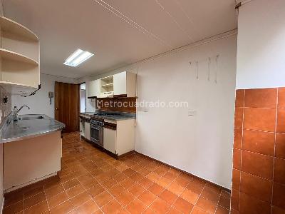Apartamento de 3 alcobas en venta en El Poblado, Medellín, 143 m² · foto 6 de 16