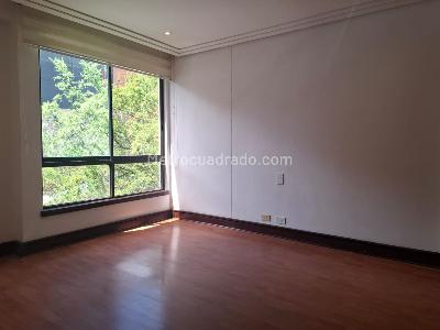 Apartamento de 4 alcobas en venta en El Poblado, Medellín, 240 m² · foto 10 de 17
