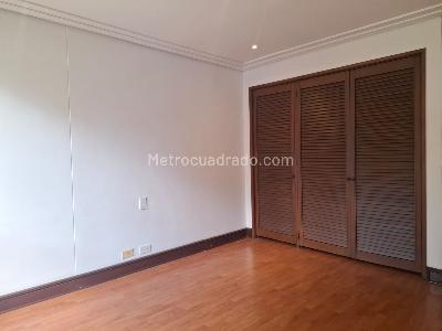 Apartamento de 4 alcobas en venta en El Poblado, Medellín, 240 m² · foto 11 de 17