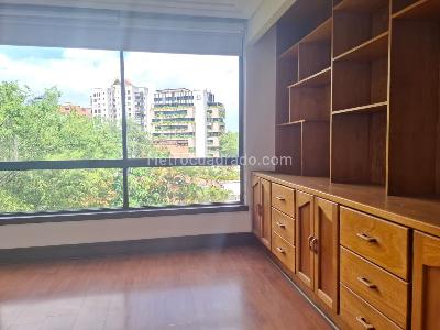Apartamento de 4 alcobas en venta en El Poblado, Medellín, 240 m² · foto 13 de 17
