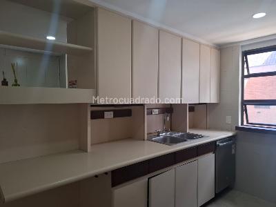 Apartamento de 4 alcobas en venta en El Poblado, Medellín, 240 m² · foto 6 de 17