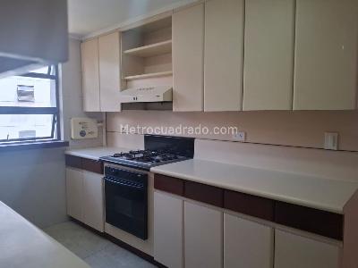 Apartamento de 4 alcobas en venta en El Poblado, Medellín, 240 m² · foto 7 de 17