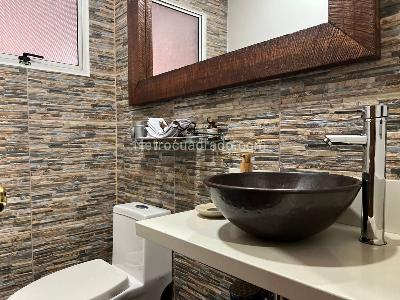 Casa de 3 alcobas en venta en El Poblado, Medellín, 229 m² · foto 13 de 20
