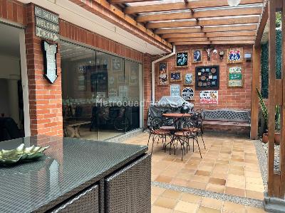 Casa de 3 alcobas en venta en El Poblado, Medellín, 229 m² · foto 18 de 20