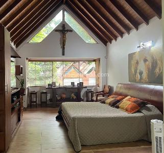 Casa de 3 alcobas en venta en El Poblado, Medellín, 229 m² · foto 9 de 20