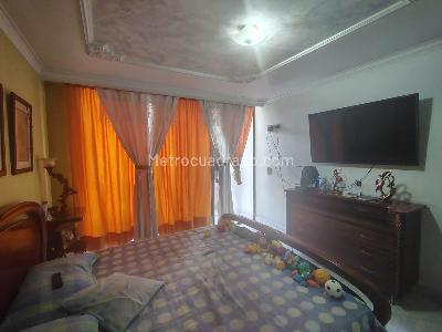 Apartamento de 3 alcobas en venta en Envigado, Envigado, 168 m² · foto 11 de 19