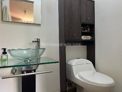 Apartamento de 3 alcobas en venta en El Poblado, Medellín, 101 m² · foto 16 de 17