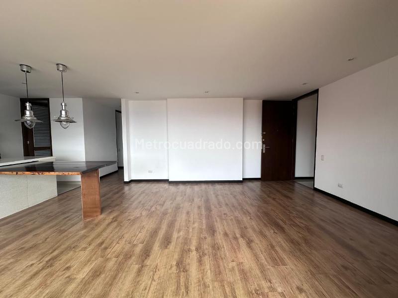 Apartamento en Arriendo, EL POBLADO, Medellín - View 3